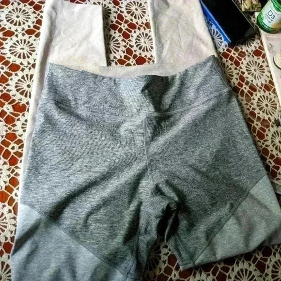 Outdoor voice  leggings - Picture 1 of 6